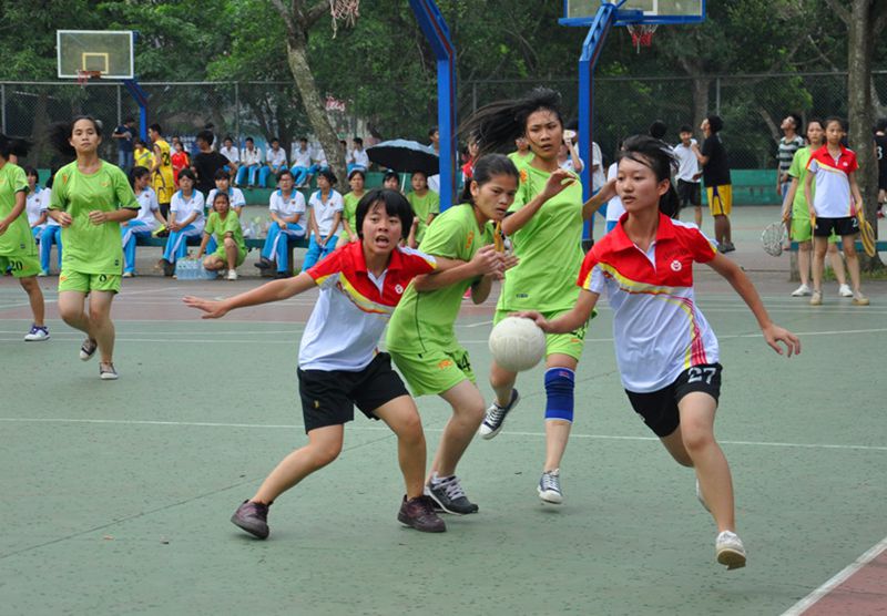 海南省国兴中学民族文化传承活动珍珠球_副本.jpg