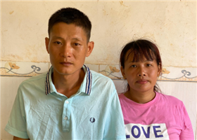 杨康文、陈川夫妻合&#65533;?.png